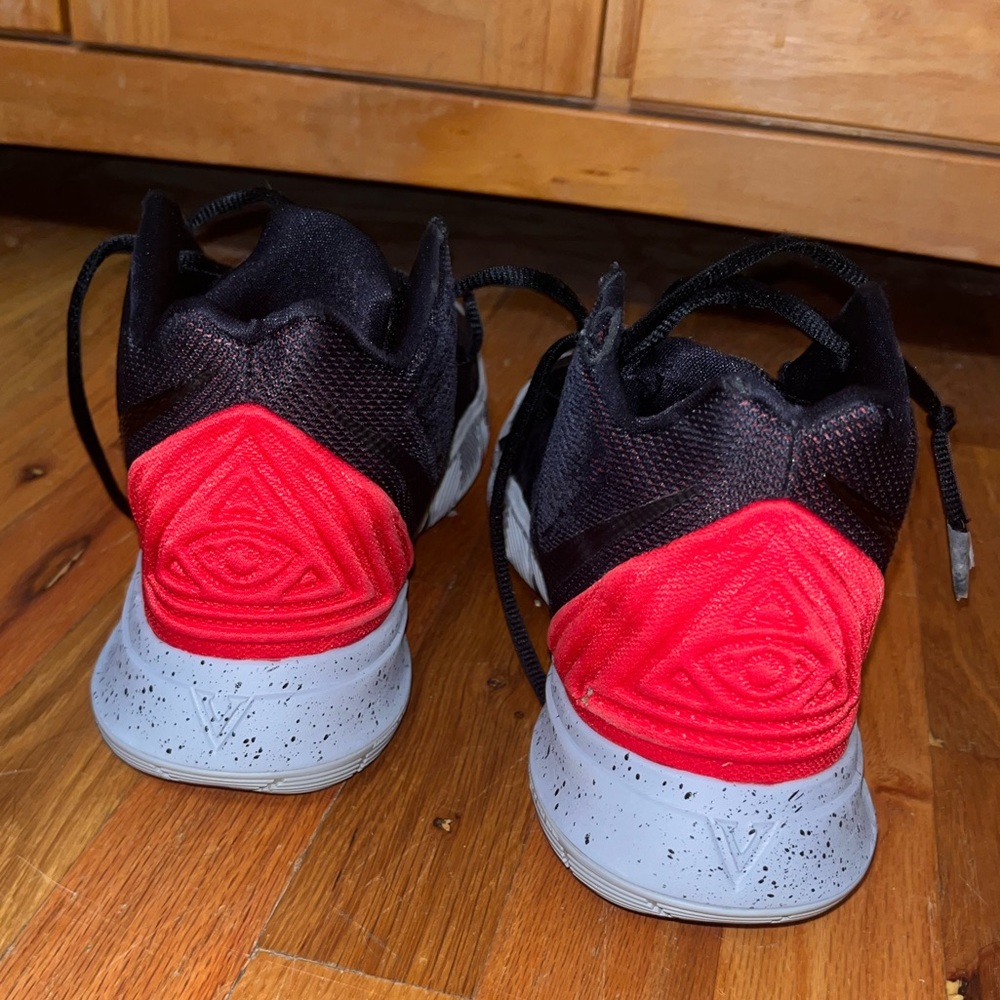 COPY - Mens Nike Kyrie 5 Athletic Shoe - Picture 5 of 7